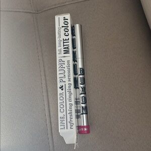 NEW Buxom Full-On Lipstick Matte color - Montecarlo color